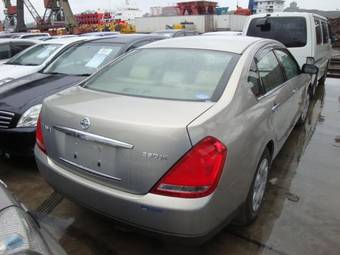 2005 Nissan Teana Pics