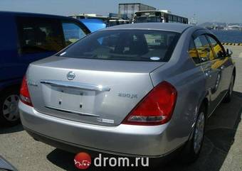 2005 Nissan Teana Pictures