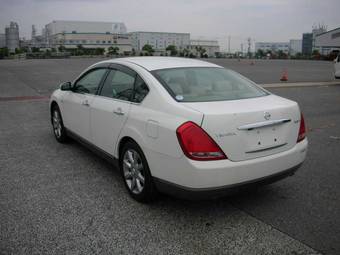 2005 Nissan Teana Pictures