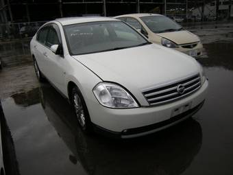 2005 Nissan Teana Photos