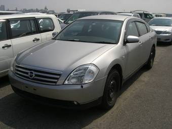 2005 Nissan Teana Photos