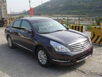 2010 Nissan Teana Photos