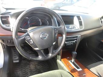 2010 Nissan Teana Photos