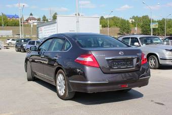 2010 Nissan Teana Photos