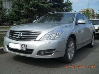 2010 Nissan Teana Images