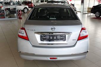 2011 Nissan Teana Photos