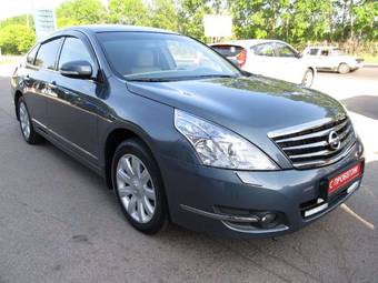 2011 Nissan Teana Photos