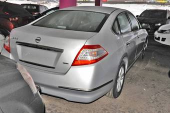 2011 Nissan Teana Pics