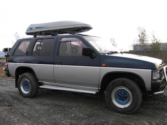 1990 Nissan Terrano