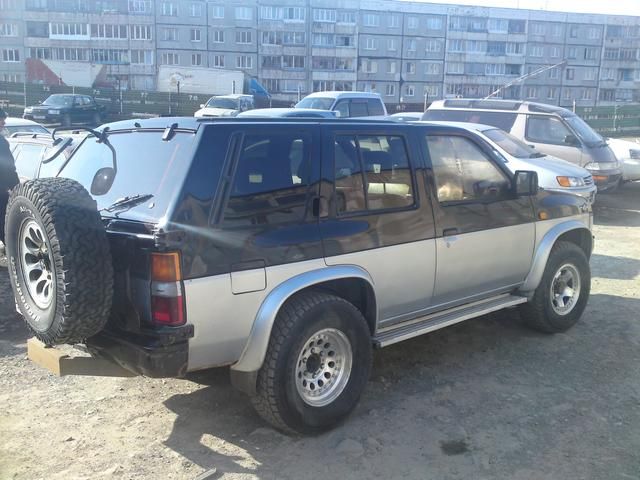 1990 Nissan Terrano