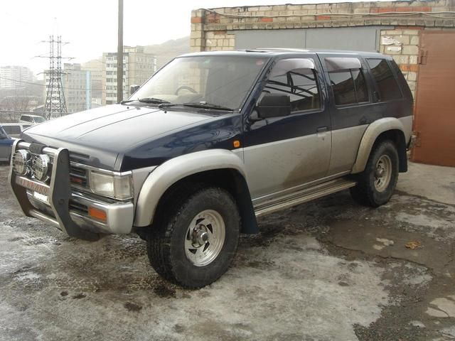 1990 Nissan Terrano