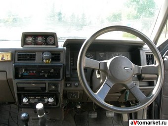 1991 Nissan Terrano Pictures