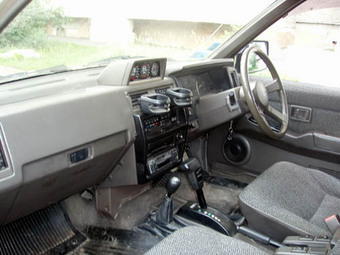 1992 Nissan Terrano Pics