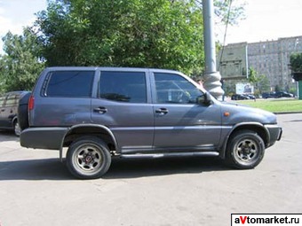 1994 Nissan Terrano Pictures