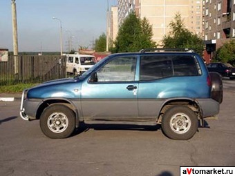 1994 Nissan Terrano Photos