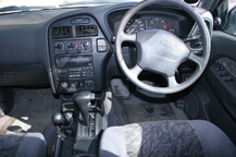 1996 Nissan Terrano Pictures
