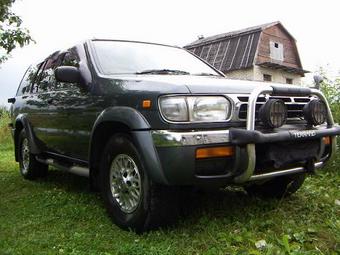 1996 Nissan Terrano Pictures