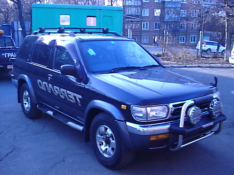 1996 Nissan Terrano Photos
