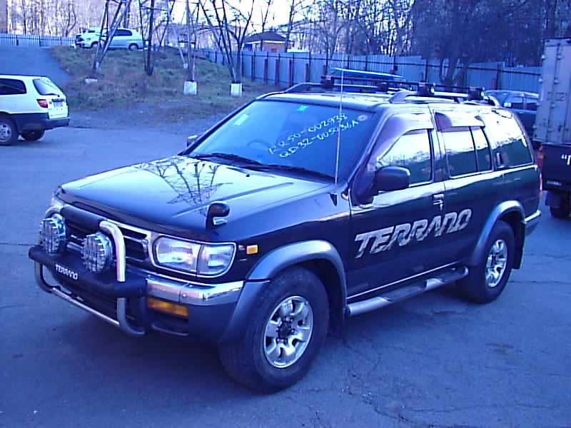 1996 Nissan Terrano Photos