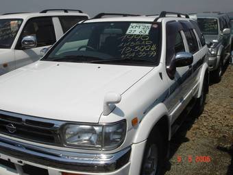 1996 Nissan Terrano Images