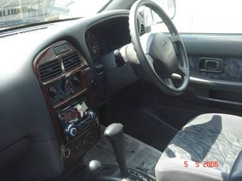 1996 Nissan Terrano Pics