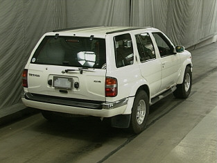 1998 Nissan Terrano Pictures