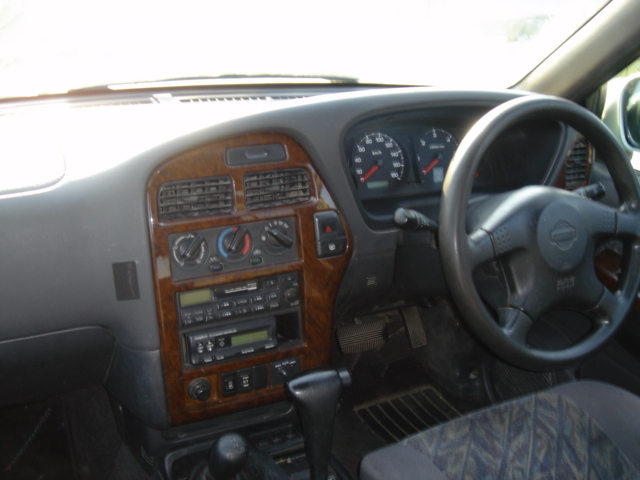 1998 Nissan Terrano Photos