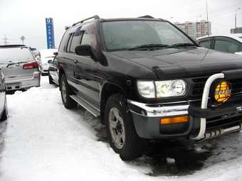 1998 Nissan Terrano Pictures