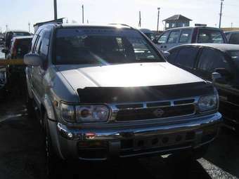 1998 Nissan Terrano Pictures