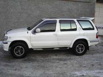 1998 Nissan Terrano Photos