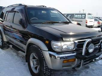 1998 Nissan Terrano Images