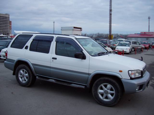 1999 Nissan Terrano