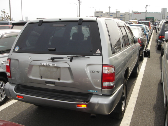 1999 Nissan Terrano Pics