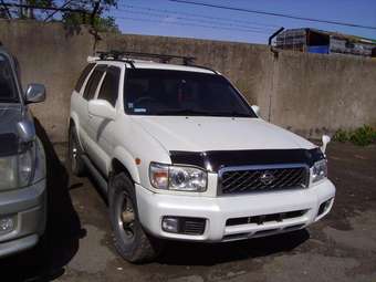 1999 Nissan Terrano Pictures