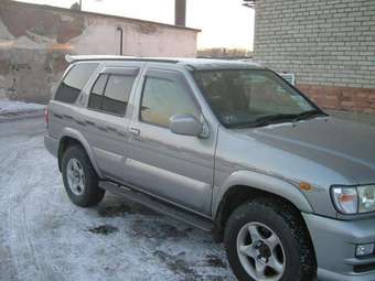 1999 Nissan Terrano Photos
