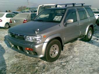 1999 Nissan Terrano Pictures