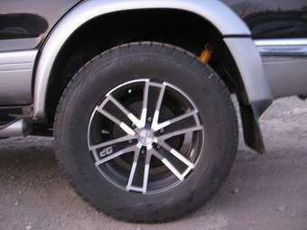 1999 Nissan Terrano Pictures