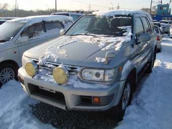 1999 Nissan Terrano Pictures