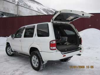 1999 Nissan Terrano Pictures