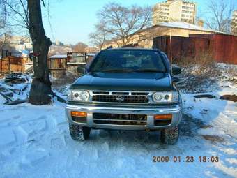 1999 Nissan Terrano Pictures