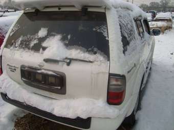 1999 Nissan Terrano Images