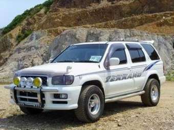 1999 Nissan Terrano Images