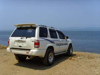 1999 Nissan Terrano Pics