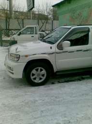 1999 Nissan Terrano Photos