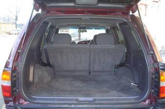 1999 Nissan Terrano Pictures