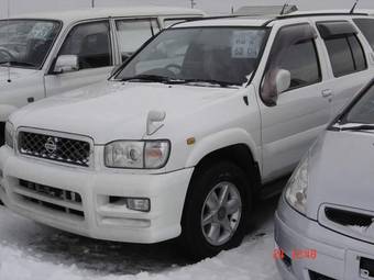 1999 Nissan Terrano Pictures