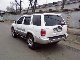 1999 Nissan Terrano Pictures