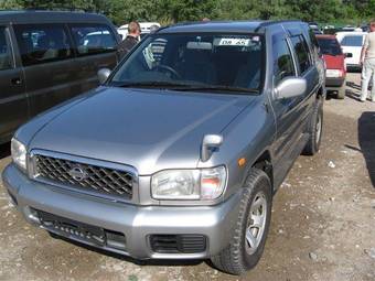 1999 Nissan Terrano Pictures