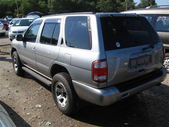 1999 Nissan Terrano Pictures