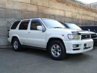 1999 Nissan Terrano Pictures